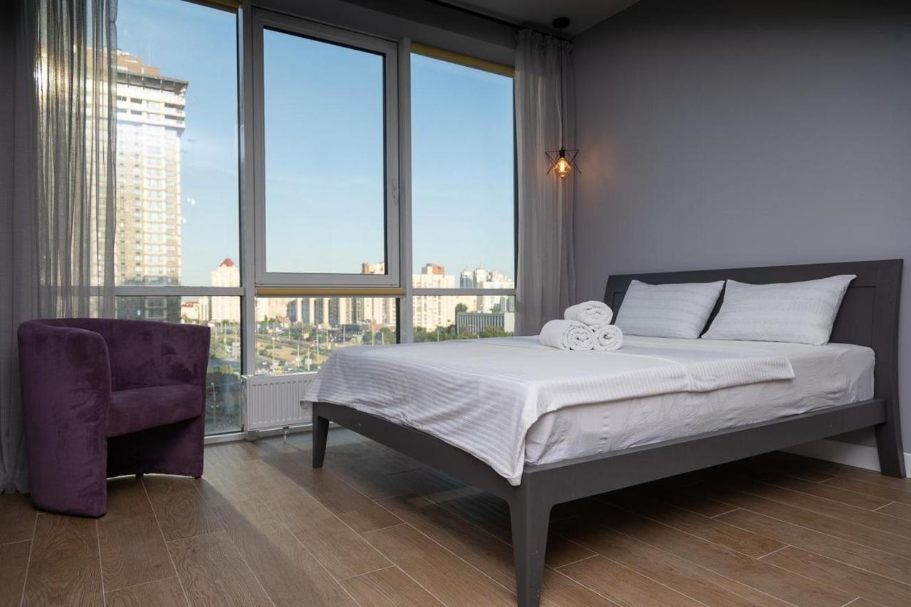 Stylish Panoramic Apartments. Smartplaza. Metro Minskaya Kiev Bagian luar foto